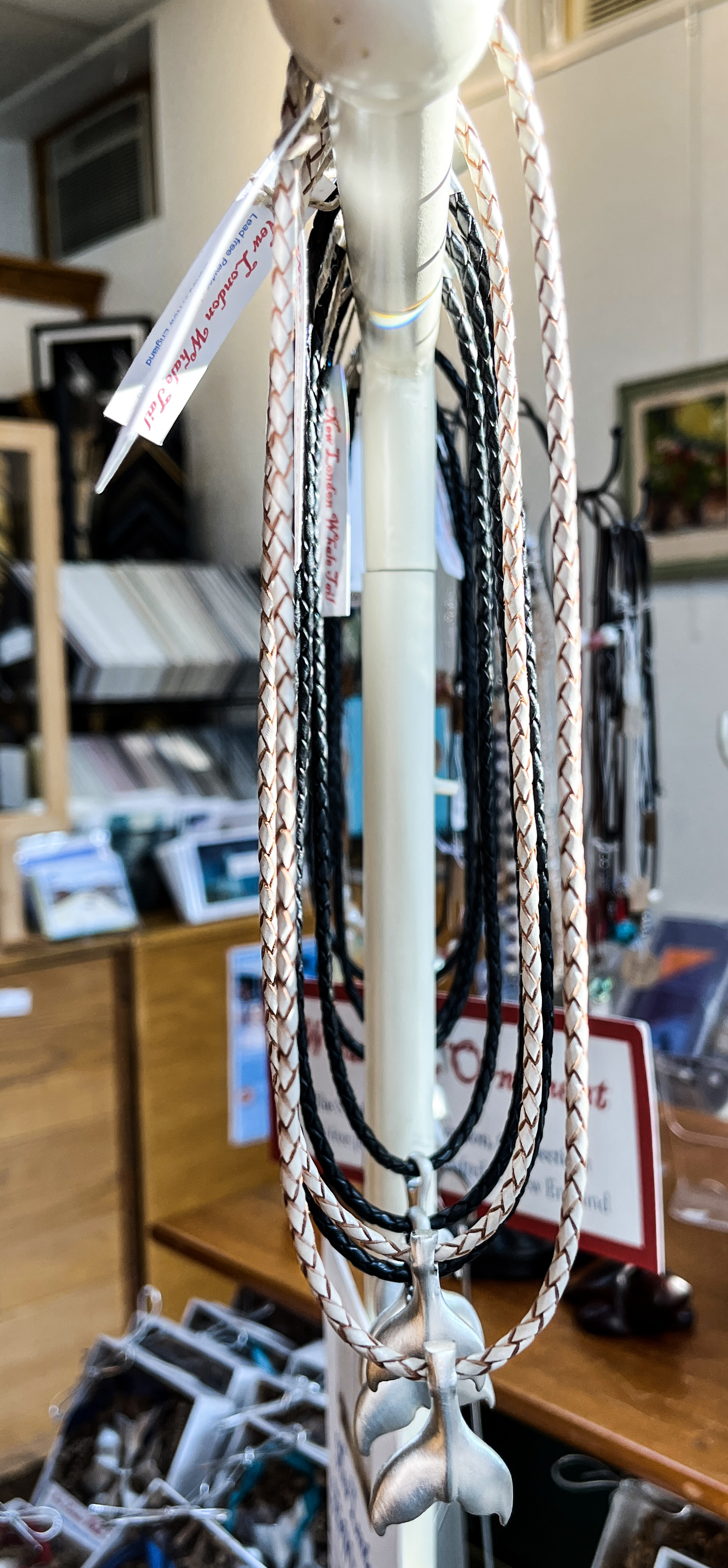 New London Whale Tail Necklace